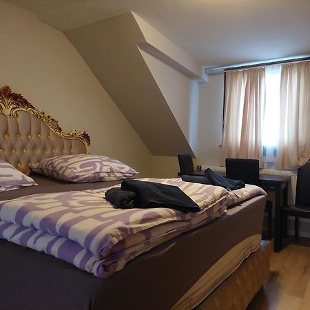Hotel Bruchsaler Herz ภายนอก รูปภาพ
