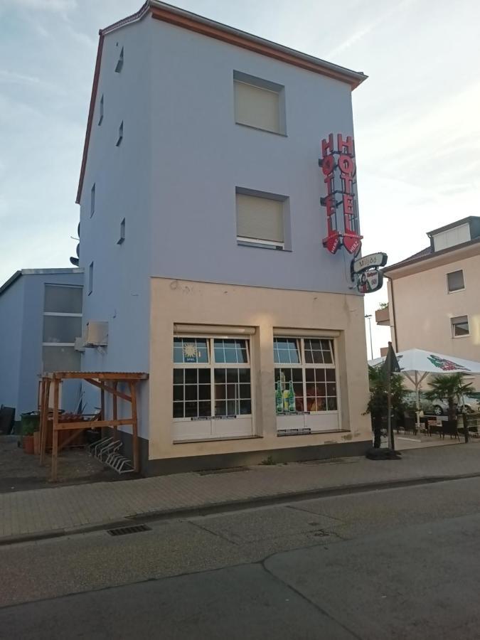 Hotel Bruchsaler Herz ภายนอก รูปภาพ