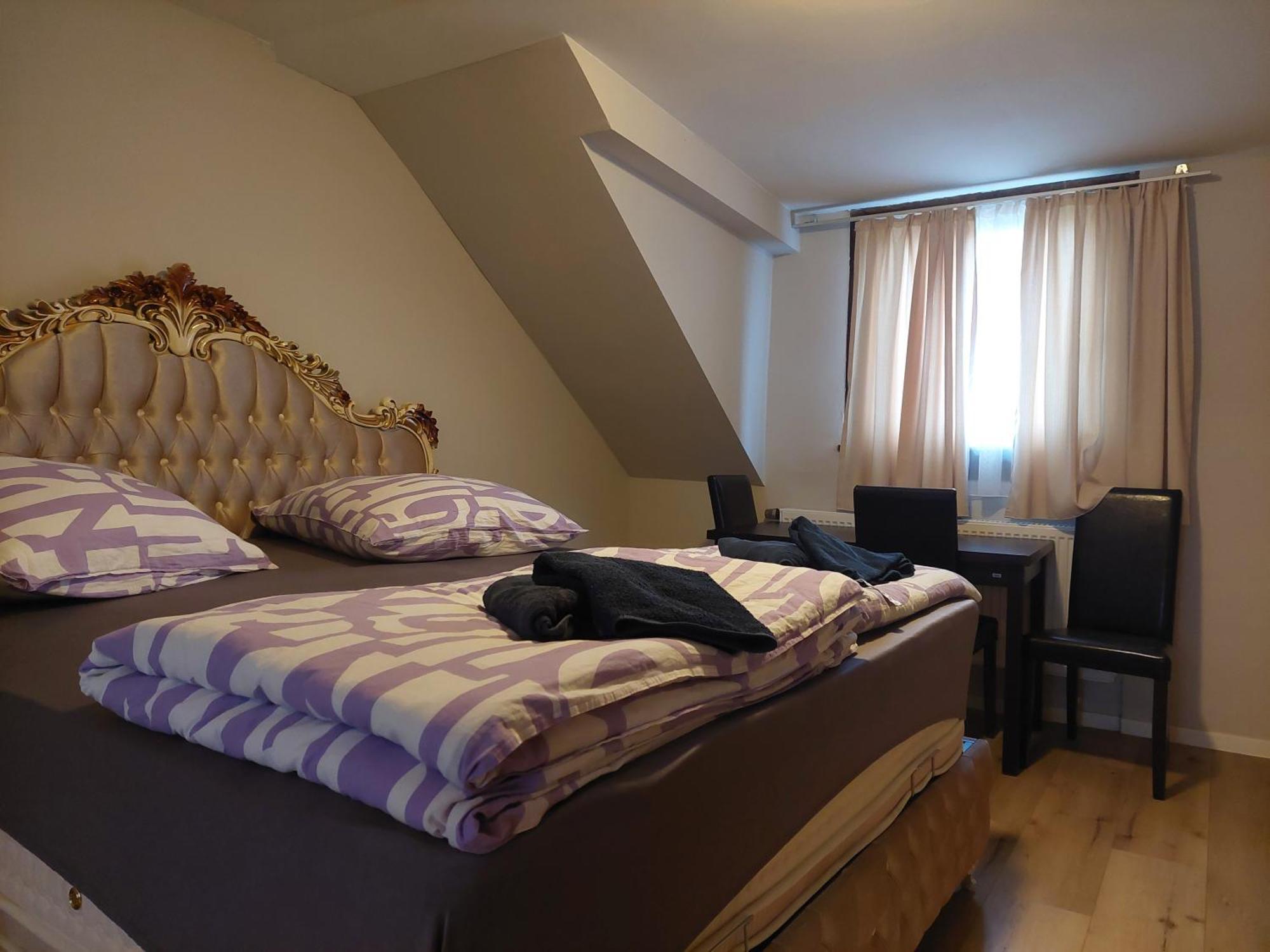 Hotel Bruchsaler Herz ภายนอก รูปภาพ